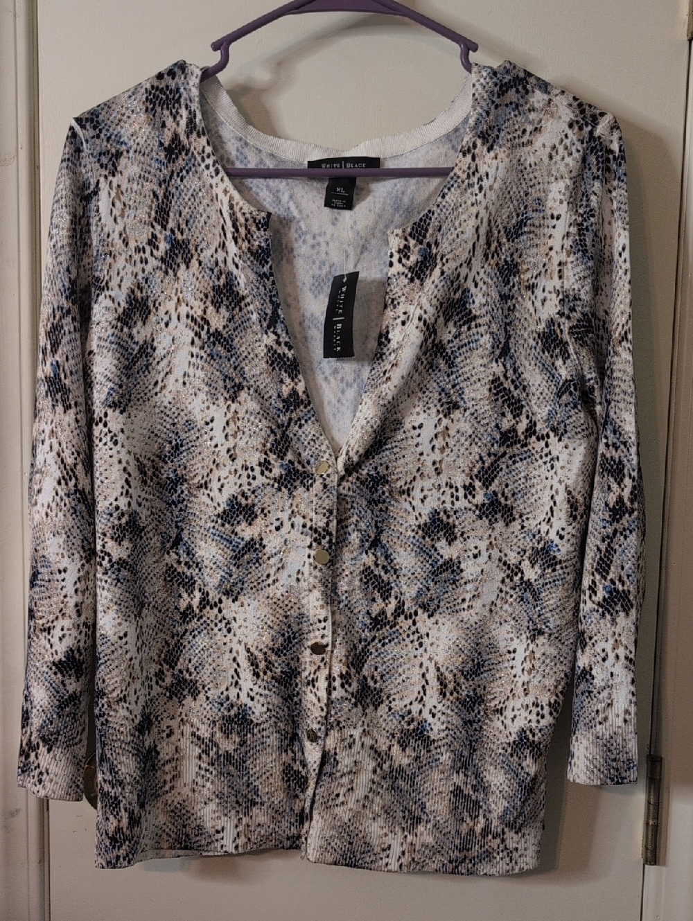 NWT White House Black Market Snakeskin Print Snap-Front Top – XL